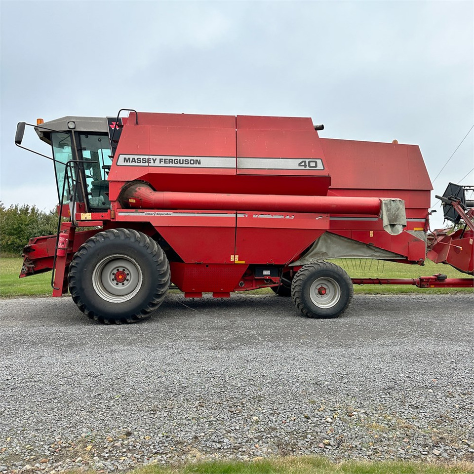 Massey Ferguson MF40 - Kombajn: obrázok 2 Massey Ferguson MF40 - Kombajn: obrázok 2