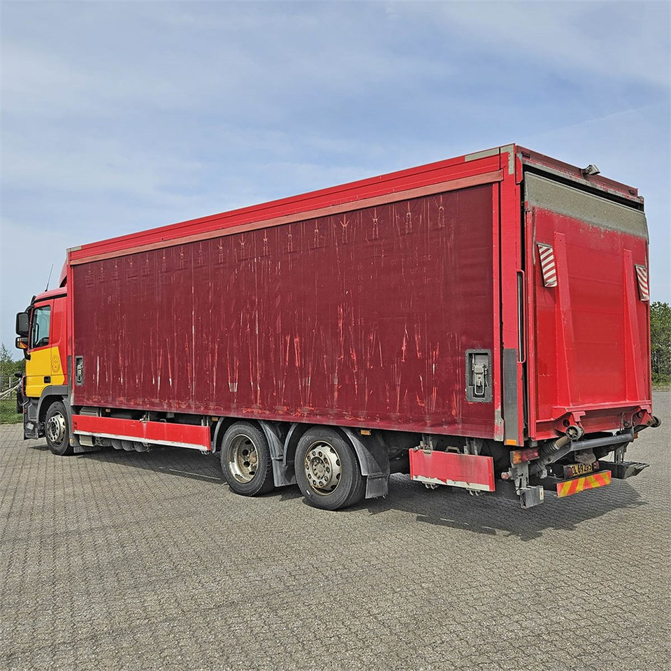 Mercedes Actros 2541 - Skříňový nákladní auto: obrázok 3 Mercedes Actros 2541 - Skříňový nákladní auto: obrázok 3