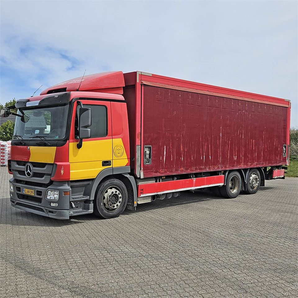 Mercedes Actros 2541 - Skříňový nákladní auto: obrázok 1 Mercedes Actros 2541 - Skříňový nákladní auto: obrázok 1