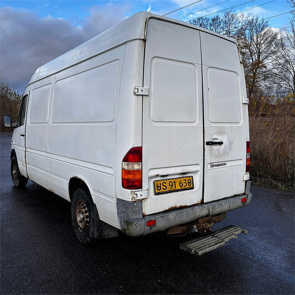 Mercedes SPRINTER 316 CDI-35 - Furgon: obrázok 5 Mercedes SPRINTER 316 CDI-35 - Furgon: obrázok 5