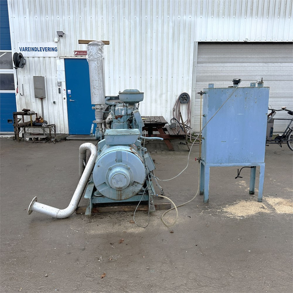 Mercedes emergency power generator C4 - Elektrický generátor: obrázok 4 Mercedes emergency power generator C4 - Elektrický generátor: obrázok 4