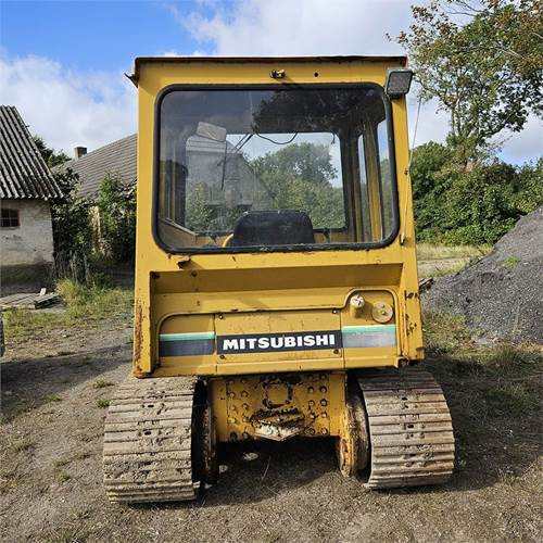 Mitsubishi BD2G - Buldozér: obrázok 5 Mitsubishi BD2G - Buldozér: obrázok 5