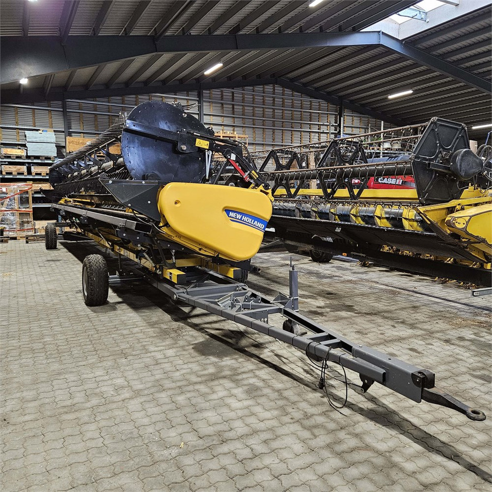 New Holland CT14 - Kombajn: obrázok 1 New Holland CT14 - Kombajn: obrázok 1