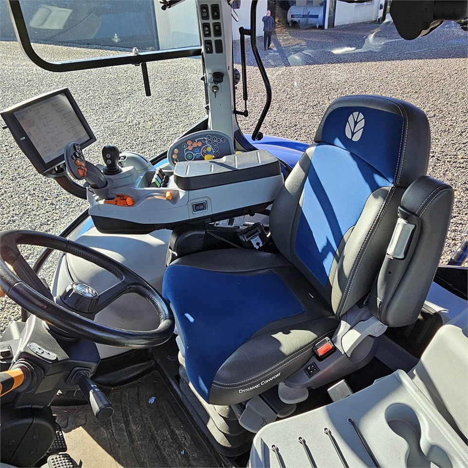 Traktor New Holland T7.270: obrázok 12