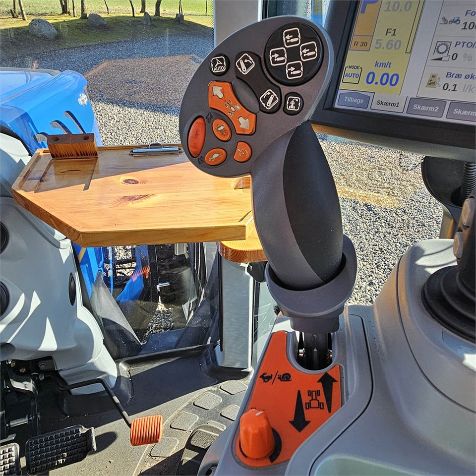 Traktor New Holland T7.270: obrázok 13