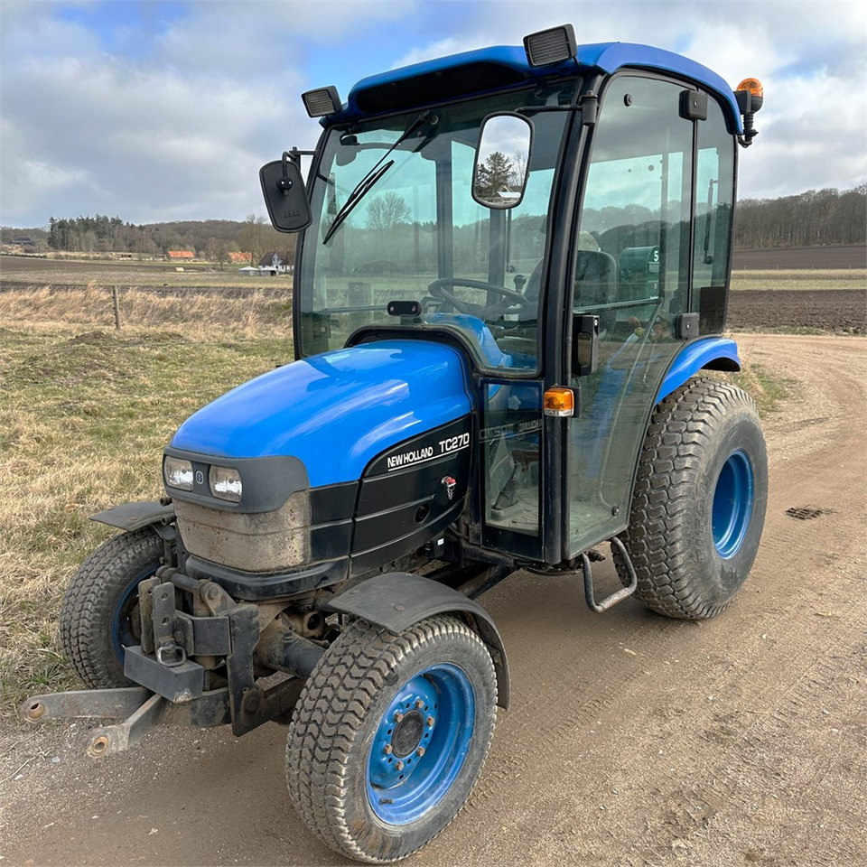 New Holland TC27D - Komunálny traktor: obrázok 2 New Holland TC27D - Komunálny traktor: obrázok 2