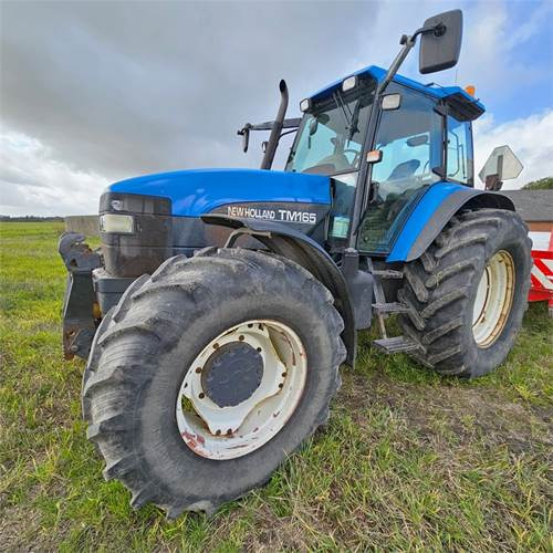 New Holland TM165 - Traktor: obrázok 2 New Holland TM165 - Traktor: obrázok 2