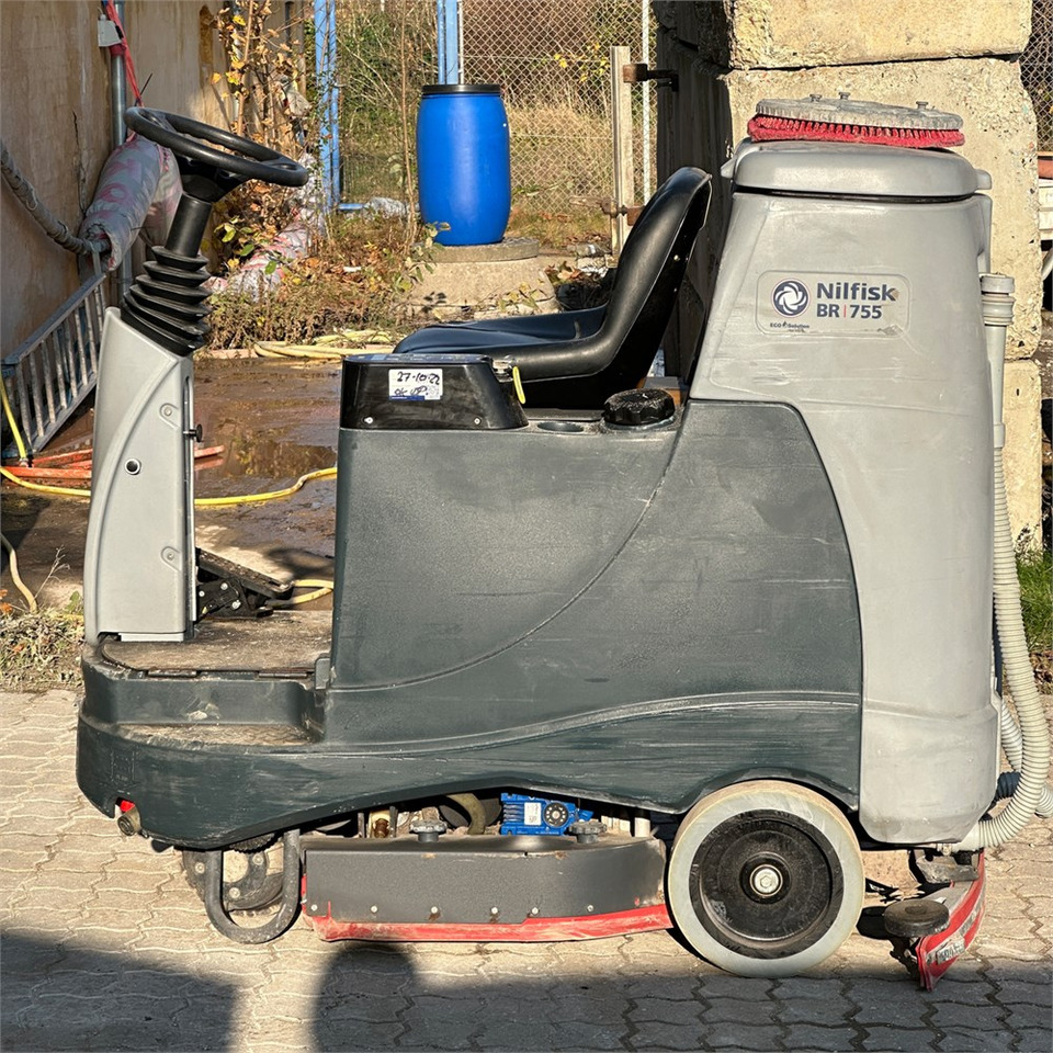 Nilfisk BR 755 - Podlahový umývací stroj: obrázok 2 Nilfisk BR 755 - Podlahový umývací stroj: obrázok 2