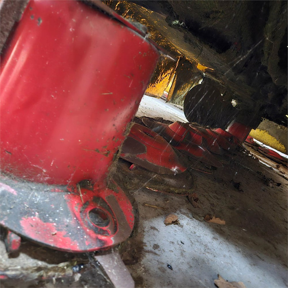 Kombajn Pöttinger Novacat S12 + Novacat 351 Alpha Pro: obrázok 28 Kombajn Pöttinger Novacat S12 + Novacat 351 Alpha Pro: obrázok 28