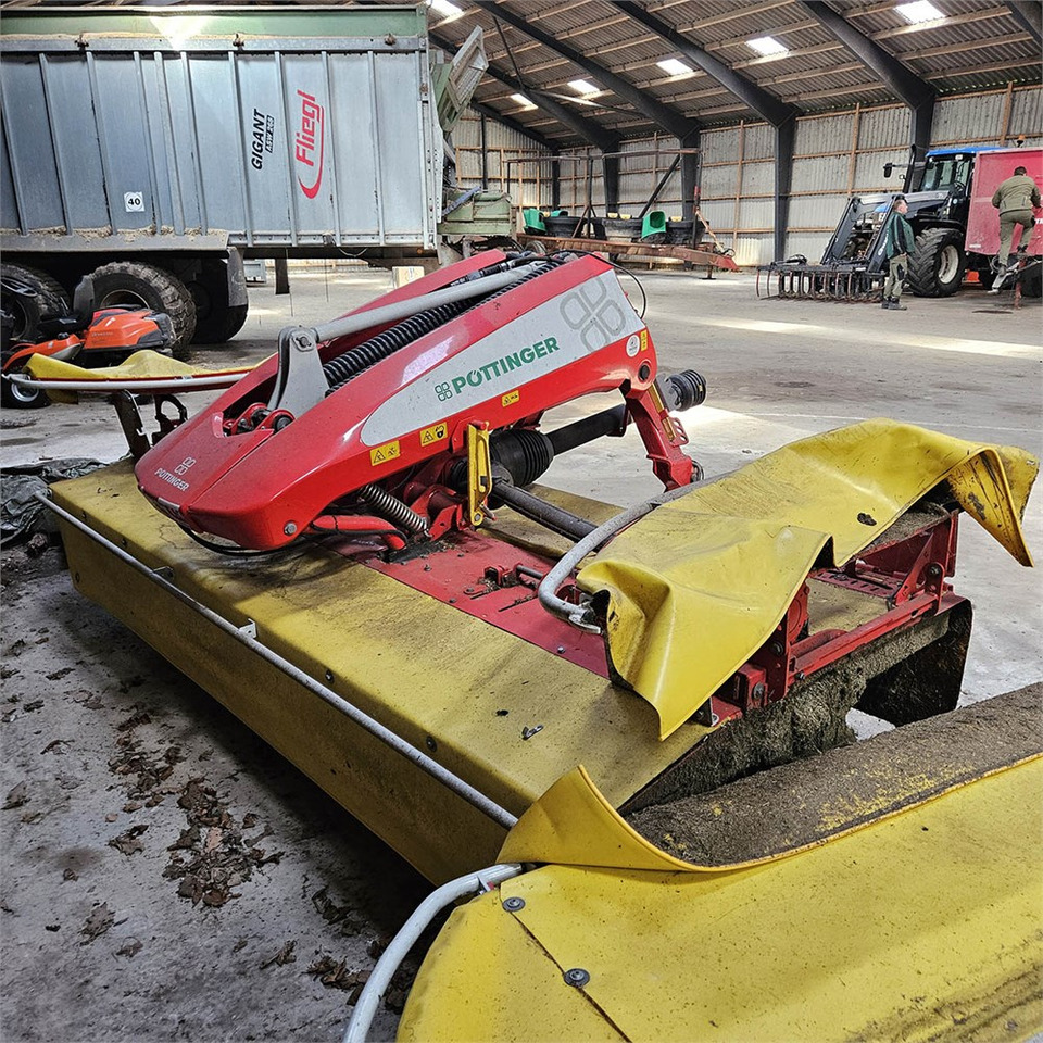 Kombajn Pöttinger Novacat S12 + Novacat 351 Alpha Pro: obrázok 9 Kombajn Pöttinger Novacat S12 + Novacat 351 Alpha Pro: obrázok 9