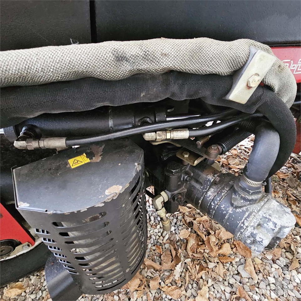 Toro Greensmaster 3200-D - Záhradná kosačka: obrázok 5 Toro Greensmaster 3200-D - Záhradná kosačka: obrázok 5