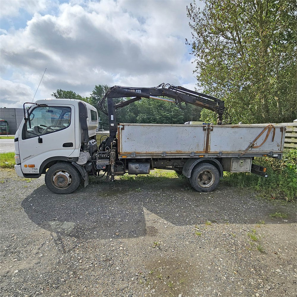 Toyota Dyna 200 - Valníkový/ Plošinový nákladný automobil: obrázok 2 Toyota Dyna 200 - Valníkový/ Plošinový nákladný automobil: obrázok 2