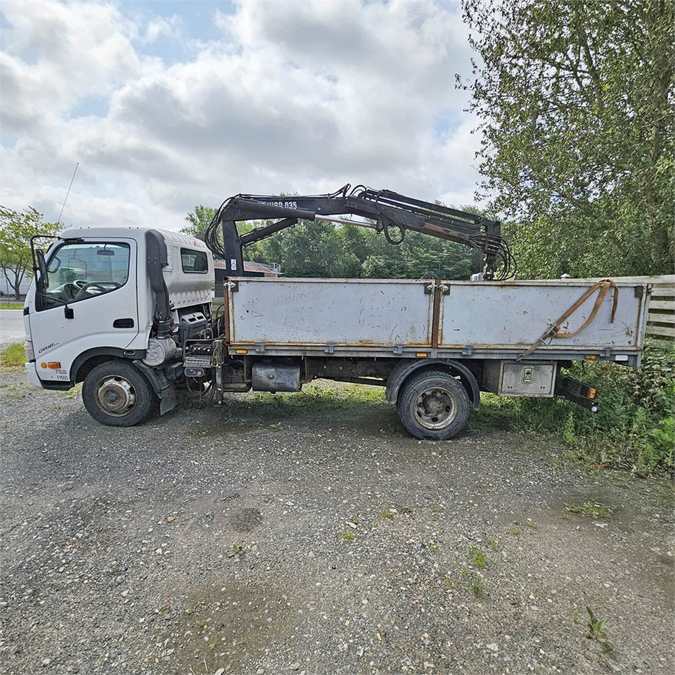 Toyota Dyna 200 - Valníkový/ Plošinový nákladný automobil: obrázok 3 Toyota Dyna 200 - Valníkový/ Plošinový nákladný automobil: obrázok 3