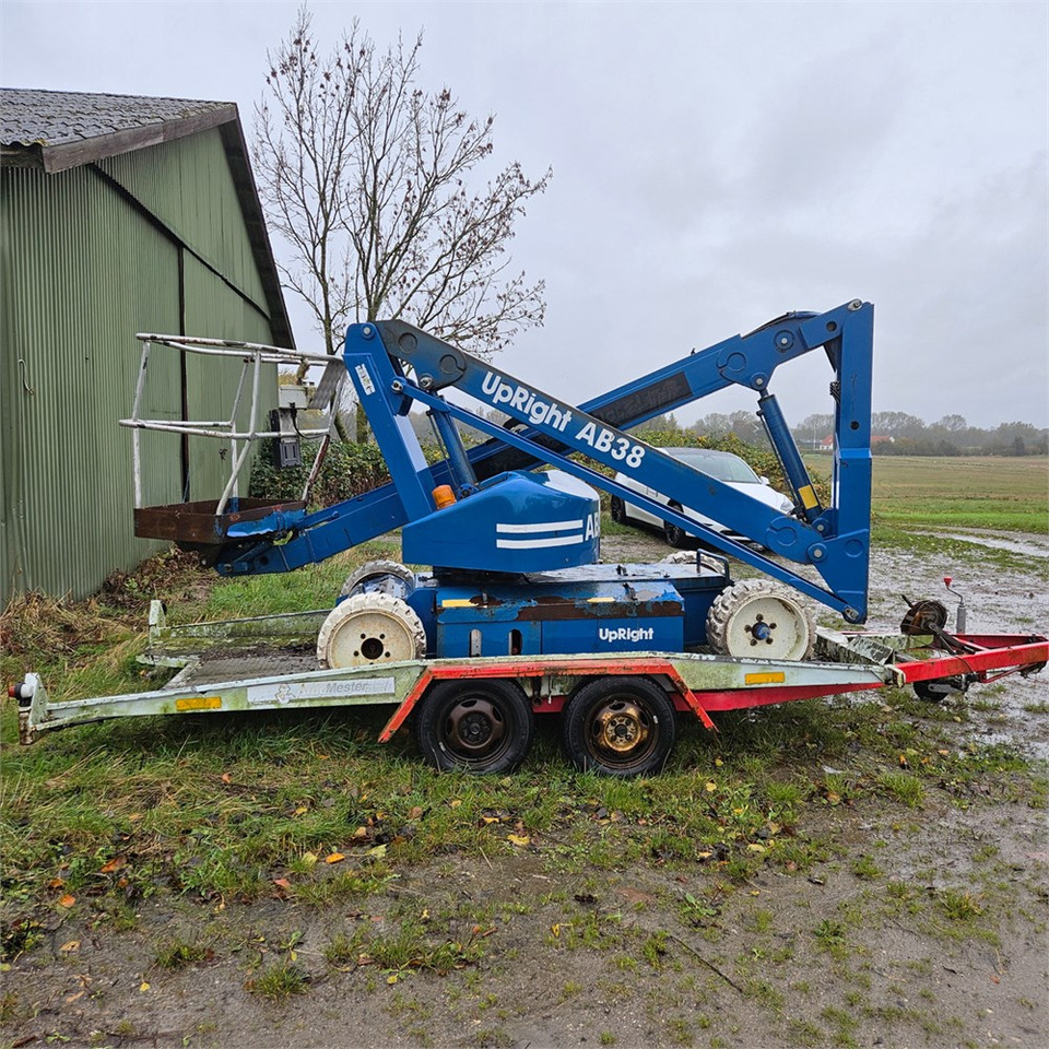 UpRight AB38 - Kĺbová pracovná plošina: obrázok 5 UpRight AB38 - Kĺbová pracovná plošina: obrázok 5