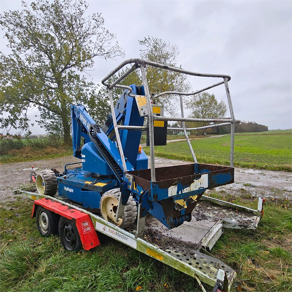 UpRight AB38 - Kĺbová pracovná plošina: obrázok 4 UpRight AB38 - Kĺbová pracovná plošina: obrázok 4