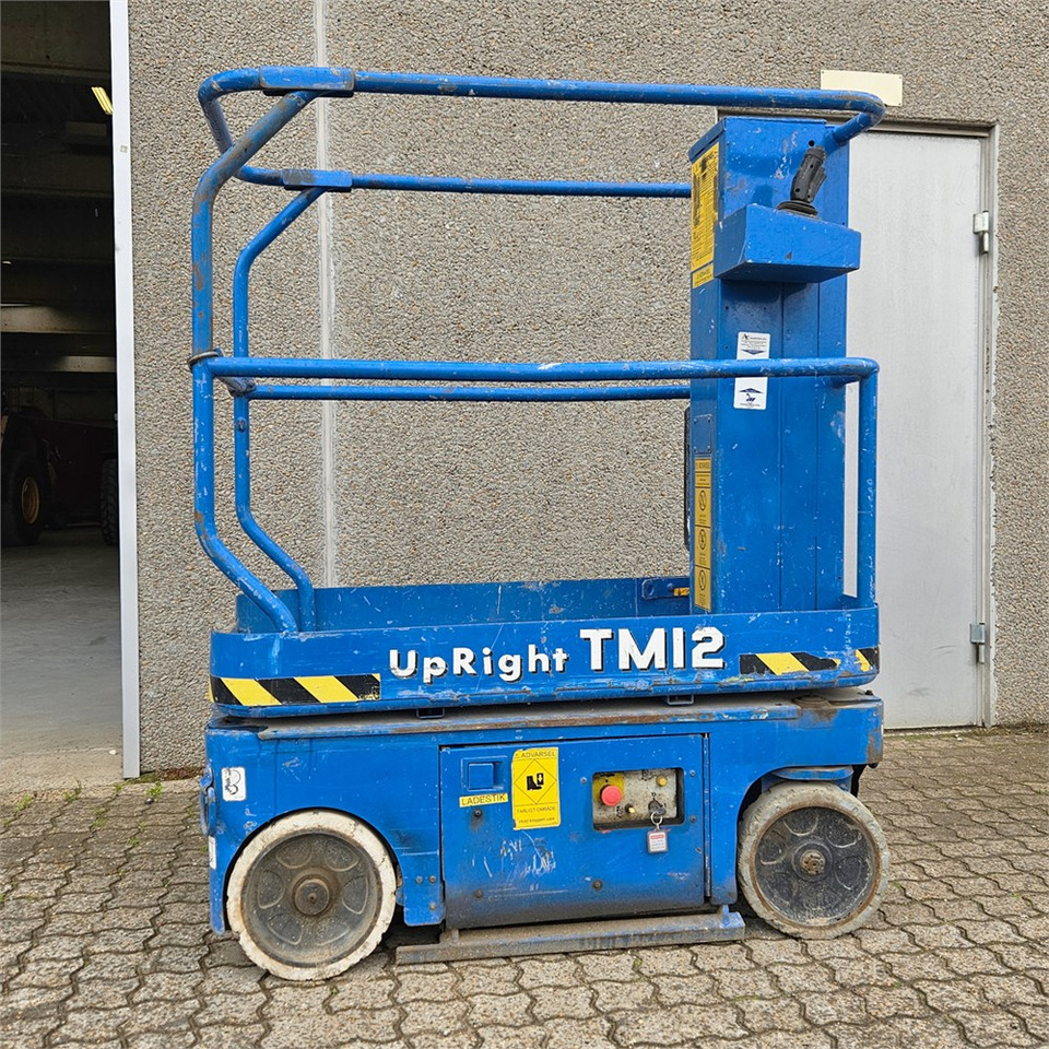 UpRight TM12 - Samohybná plošiny: obrázok 3 UpRight TM12 - Samohybná plošiny: obrázok 3