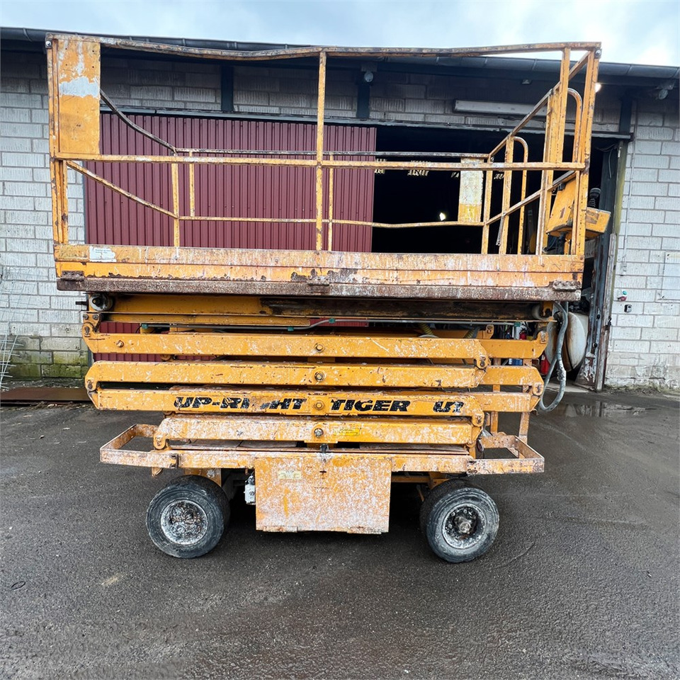 UpRight Tiger F5024-01 - Samohybná plošiny: obrázok 4 UpRight Tiger F5024-01 - Samohybná plošiny: obrázok 4