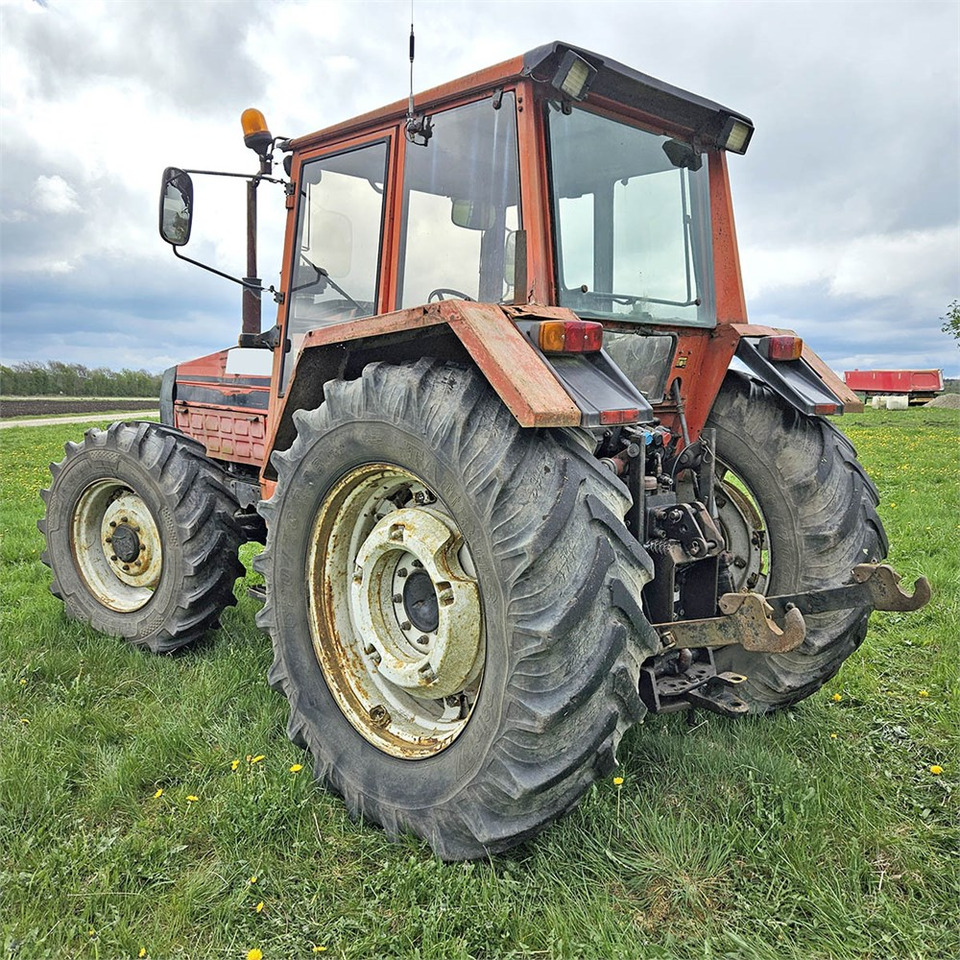 Valmet 905 - Traktor: obrázok 3 Valmet 905 - Traktor: obrázok 3