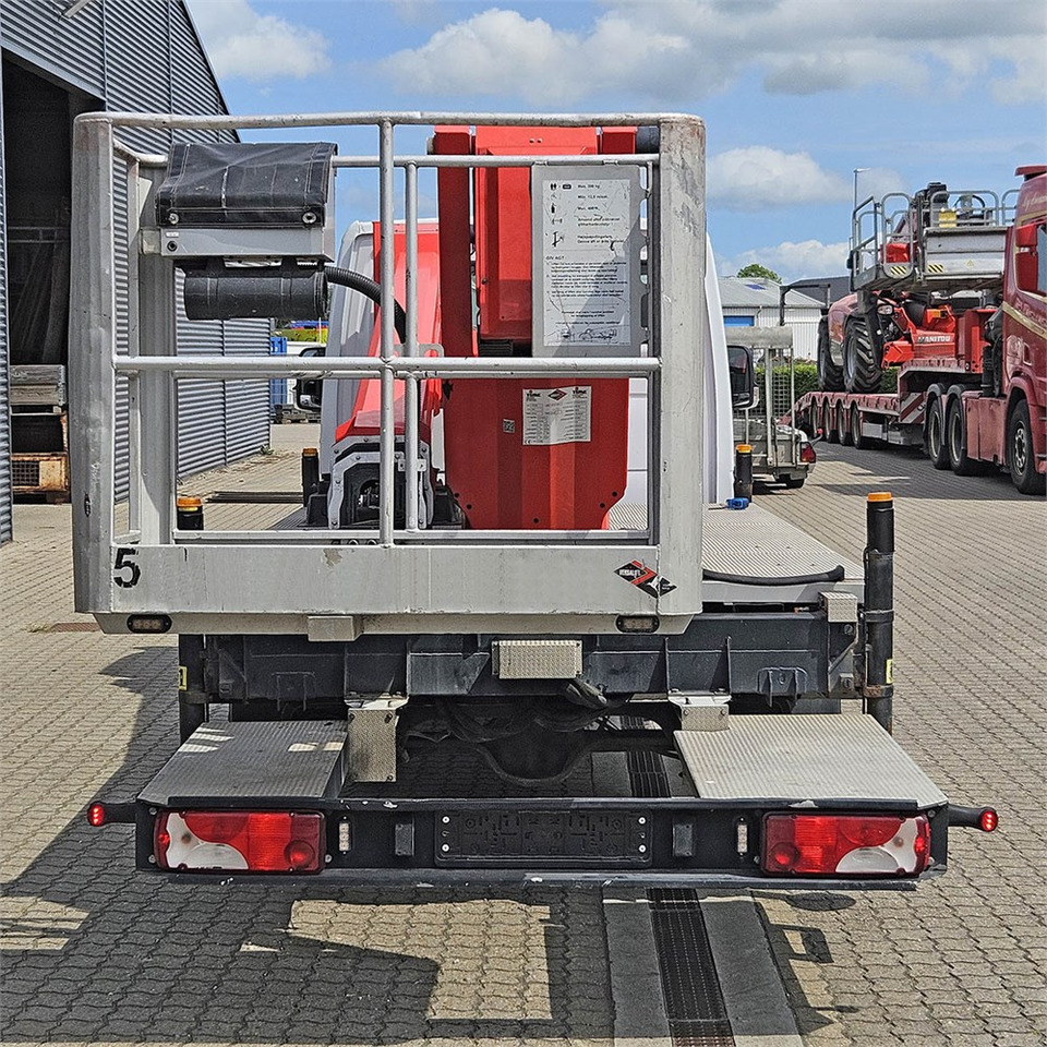 Versalift VTX-240 - Automobilová plošina: obrázok 5 Versalift VTX-240 - Automobilová plošina: obrázok 5