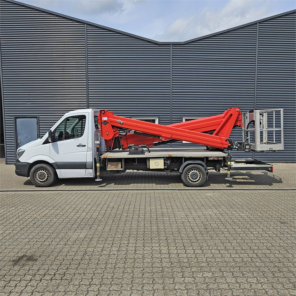 Versalift VTX-240 - Automobilová plošina: obrázok 3 Versalift VTX-240 - Automobilová plošina: obrázok 3