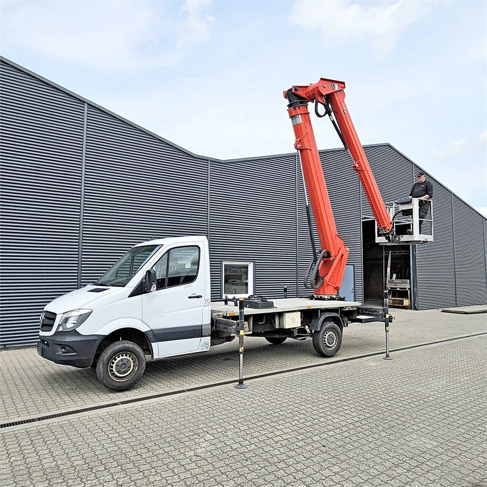 Versalift VTX-240 - Automobilová plošina: obrázok 1 Versalift VTX-240 - Automobilová plošina: obrázok 1