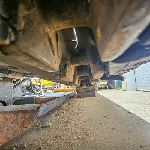 Mini rýpadlo Volvo EC20 E: obrázok 40