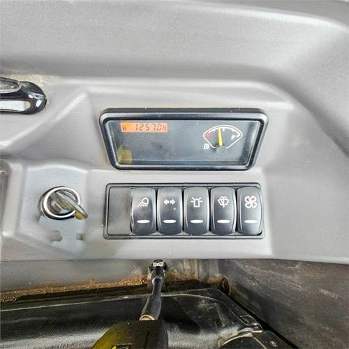 Mini rýpadlo Volvo EC20 E: obrázok 18