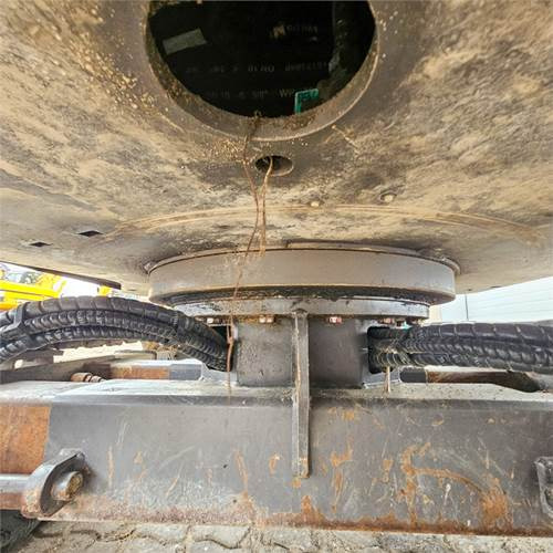 Mini rýpadlo Volvo EC20 E: obrázok 32