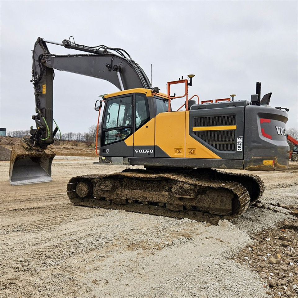 Volvo EC250 EL - Pásové rýpadlo: obrázok 1 Volvo EC250 EL - Pásové rýpadlo: obrázok 1