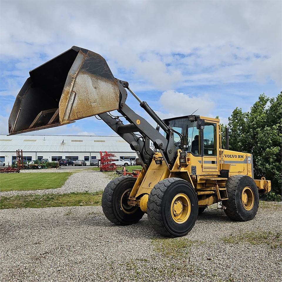 Volvo L90 B - Kolesový nakladač: obrázok 2 Volvo L90 B - Kolesový nakladač: obrázok 2
