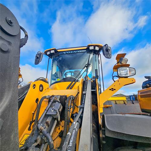 Kolesový nakladač Volvo L90 H: obrázok 47