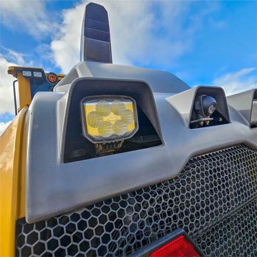 Kolesový nakladač Volvo L90 H: obrázok 41