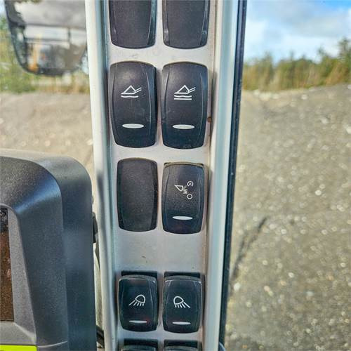 Kolesový nakladač Volvo L90 H: obrázok 31