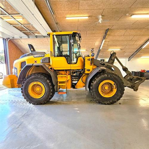 Kolesový nakladač Volvo L90 H: obrázok 6