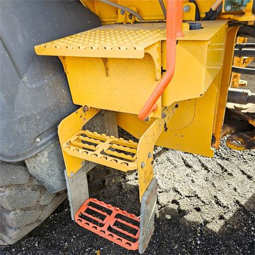 Kolesový nakladač Volvo L90 H: obrázok 45