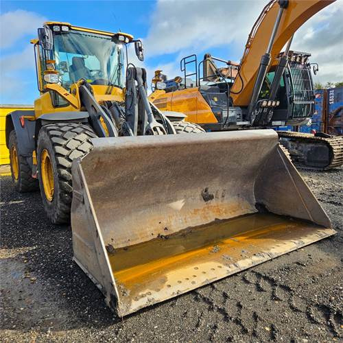 Kolesový nakladač Volvo L90 H: obrázok 10