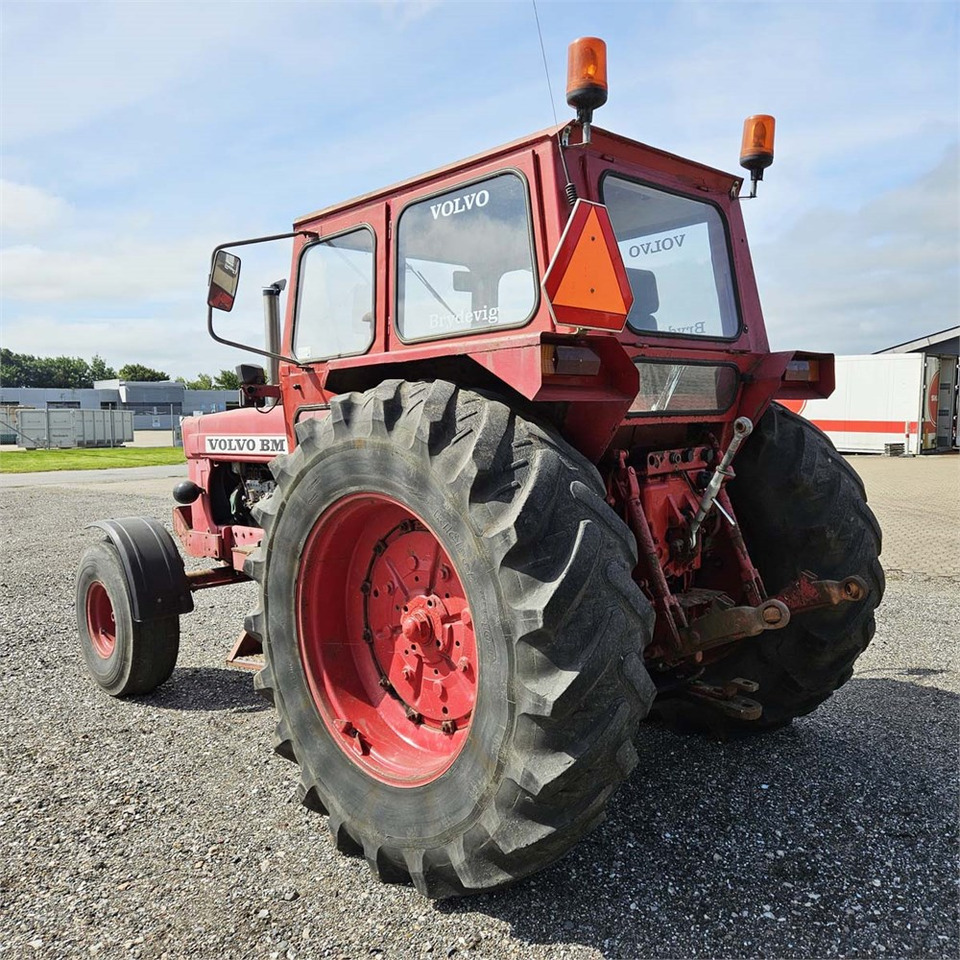 Volvo T810A - Traktor: obrázok 3 Volvo T810A - Traktor: obrázok 3
