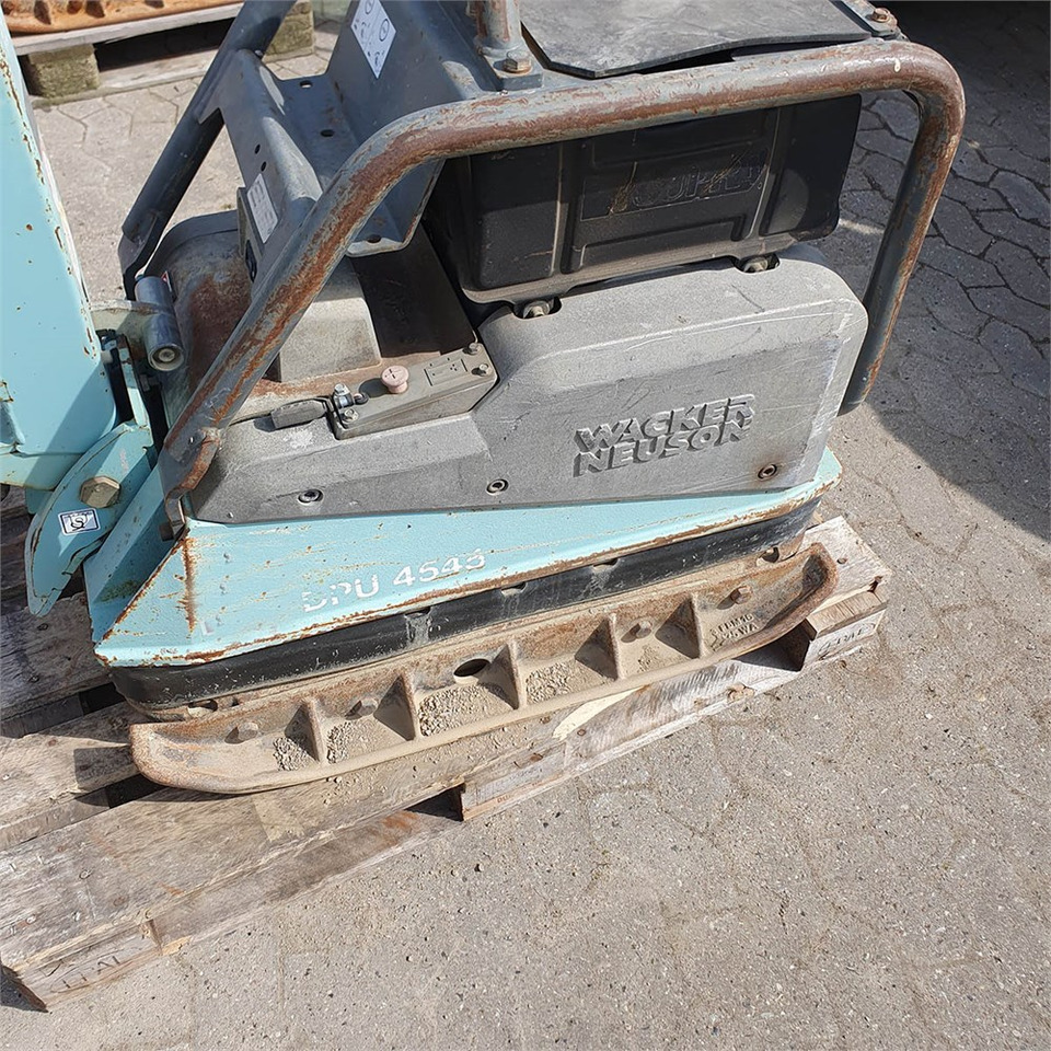 Wacker Neuson DPU4545 - Vibračná doska: obrázok 2 Wacker Neuson DPU4545 - Vibračná doska: obrázok 2