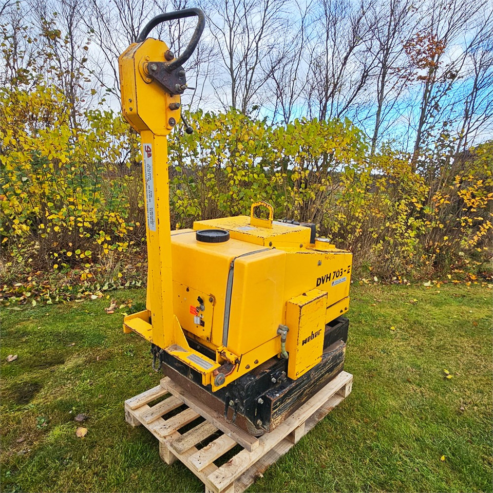 Weber DVH 703 E - Minivalec: obrázok 4 Weber DVH 703 E - Minivalec: obrázok 4