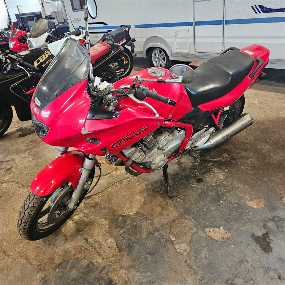 Yamaha XJ600 Diversion - Motocykel: obrázok 1 Yamaha XJ600 Diversion - Motocykel: obrázok 1