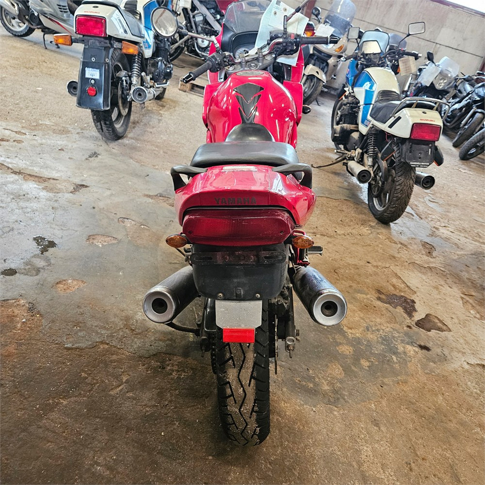 Yamaha XJ600 Diversion - Motocykel: obrázok 4 Yamaha XJ600 Diversion - Motocykel: obrázok 4