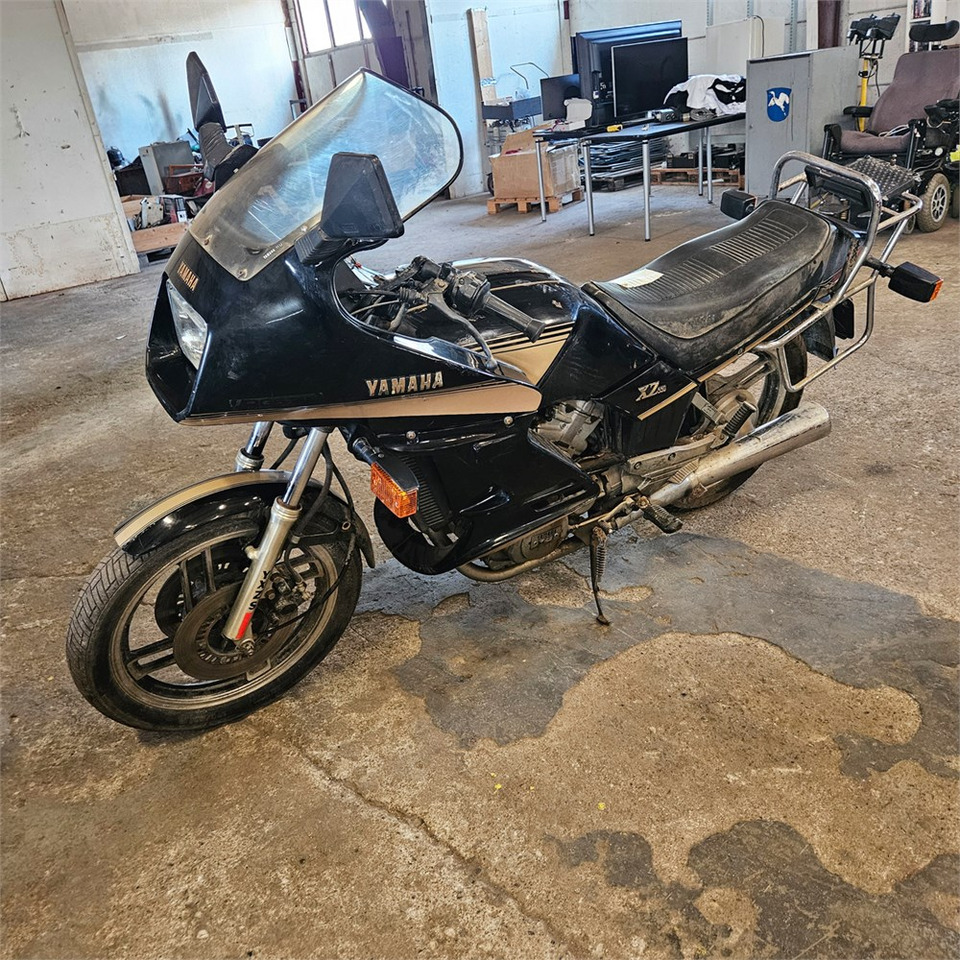 Yamaha XZ550 - Motocykel: obrázok 1 Yamaha XZ550 - Motocykel: obrázok 1