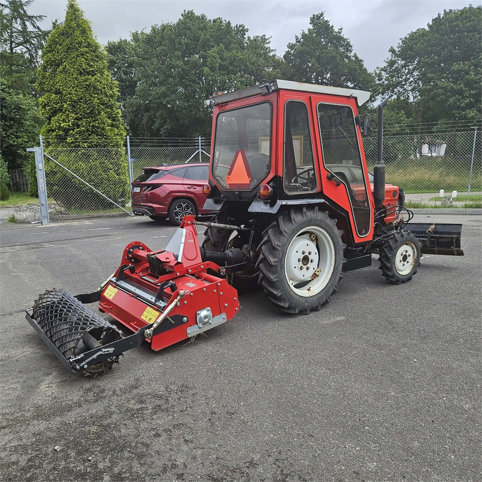 Yanmar 226 D - Komunálny traktor: obrázok 2 Yanmar 226 D - Komunálny traktor: obrázok 2