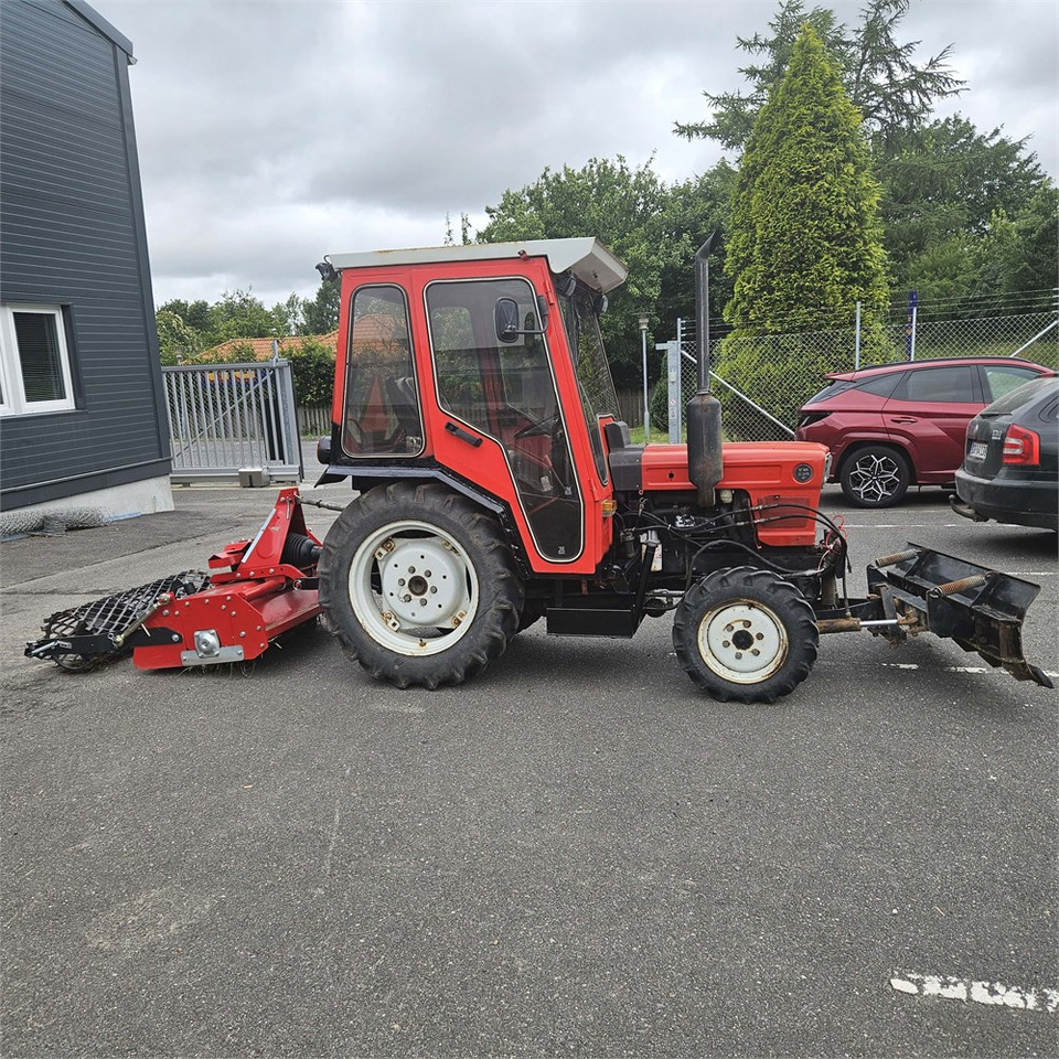 Yanmar 226 D - Komunálny traktor: obrázok 3 Yanmar 226 D - Komunálny traktor: obrázok 3