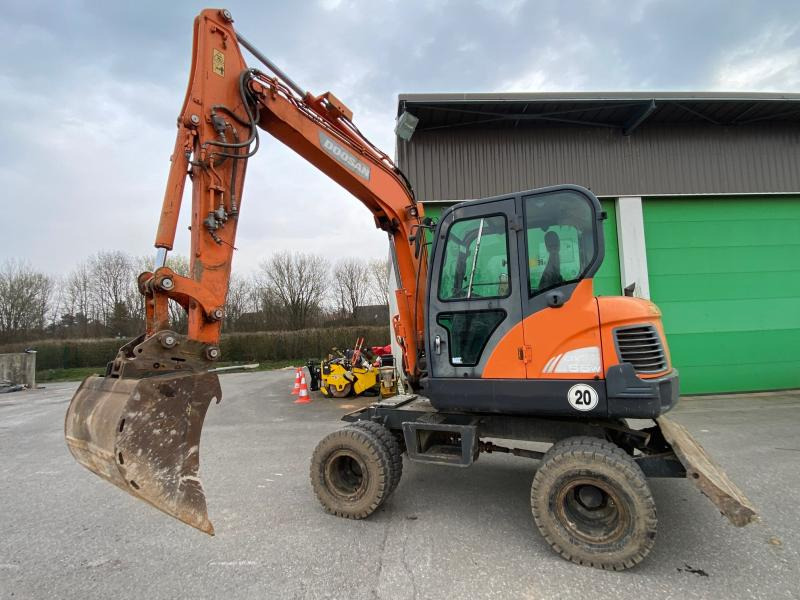 Doosan DX 55W - Kolesové rýpadlo: obrázok 1 Doosan DX 55W - Kolesové rýpadlo: obrázok 1
