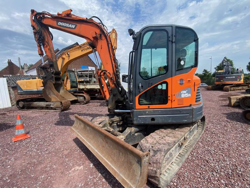 Doosan DX 85R-3 - Mini rýpadlo: obrázok 2 Doosan DX 85R-3 - Mini rýpadlo: obrázok 2