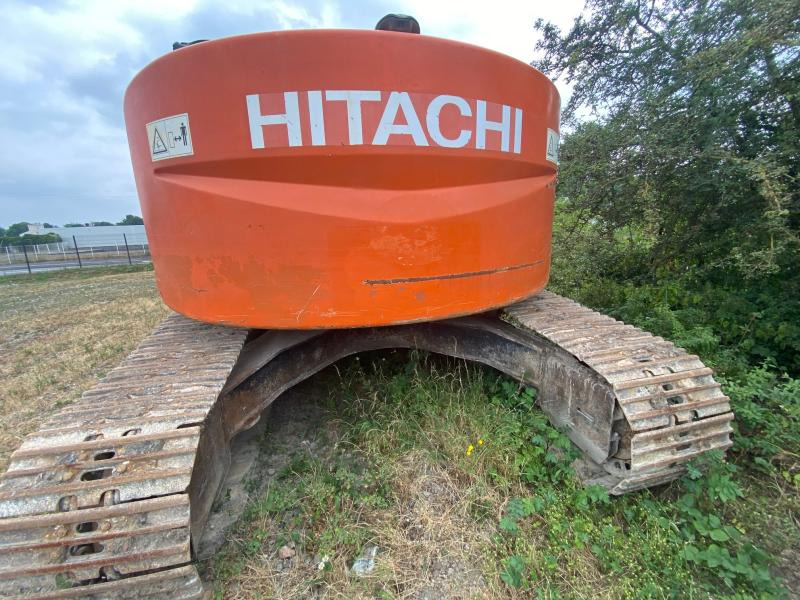Hitachi ZX225USLC-3 - Pásové rýpadlo: obrázok 4 Hitachi ZX225USLC-3 - Pásové rýpadlo: obrázok 4