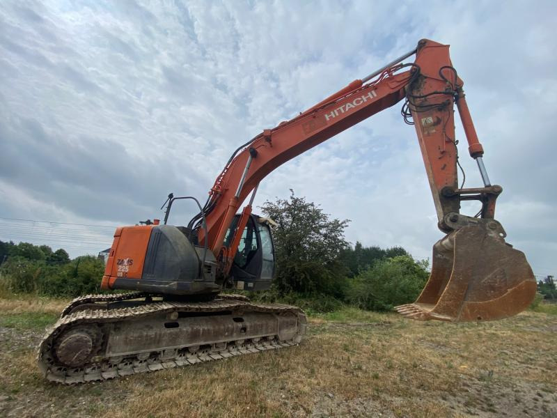 Hitachi ZX225USLC-3 - Pásové rýpadlo: obrázok 2 Hitachi ZX225USLC-3 - Pásové rýpadlo: obrázok 2