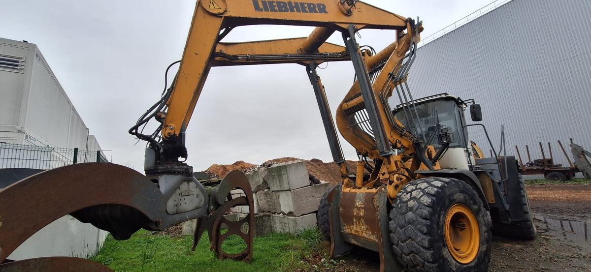 Liebherr L580 - Kolesový nakladač: obrázok 1 Liebherr L580 - Kolesový nakladač: obrázok 1