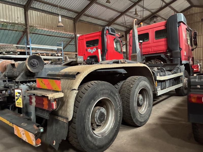 Mercedes 6X4 ACTROS 3341 - Hákový nosič kontajnerov: obrázok 5 Mercedes 6X4 ACTROS 3341 - Hákový nosič kontajnerov: obrázok 5